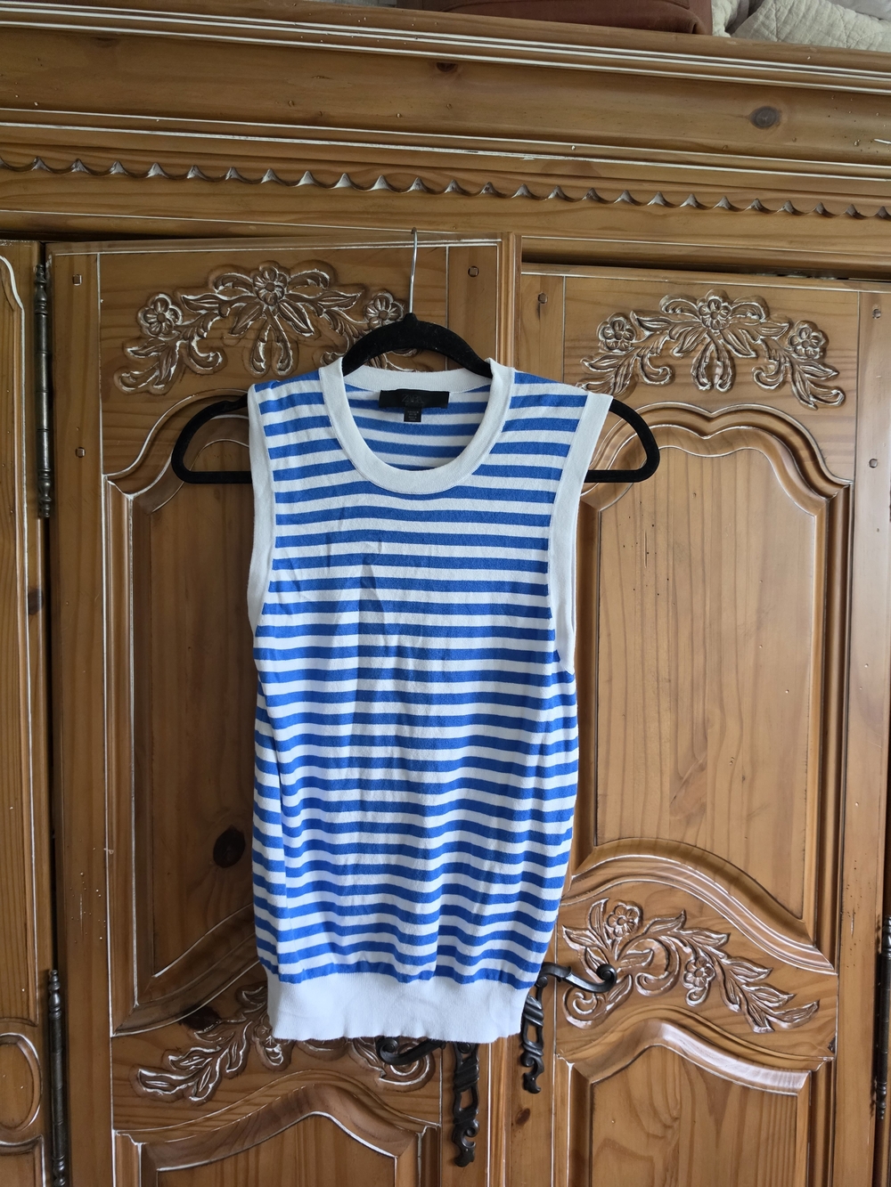 Zara White & Blue Striped Sleeveless Knit Top